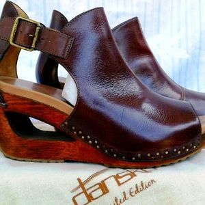 Dansko Sable Brown Tumbled Calf Size 41